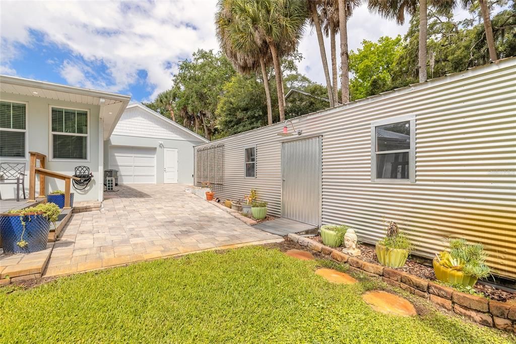 For Sale: $775,000 (2 beds, 2 baths, 1725 Square Feet)