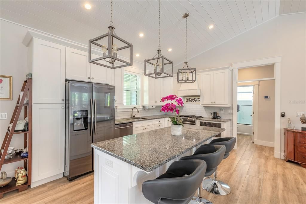 For Sale: $775,000 (2 beds, 2 baths, 1725 Square Feet)