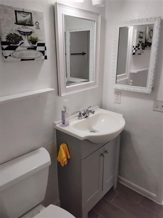 For Sale: $135,000 (2 beds, 1 baths, 1031 Square Feet)