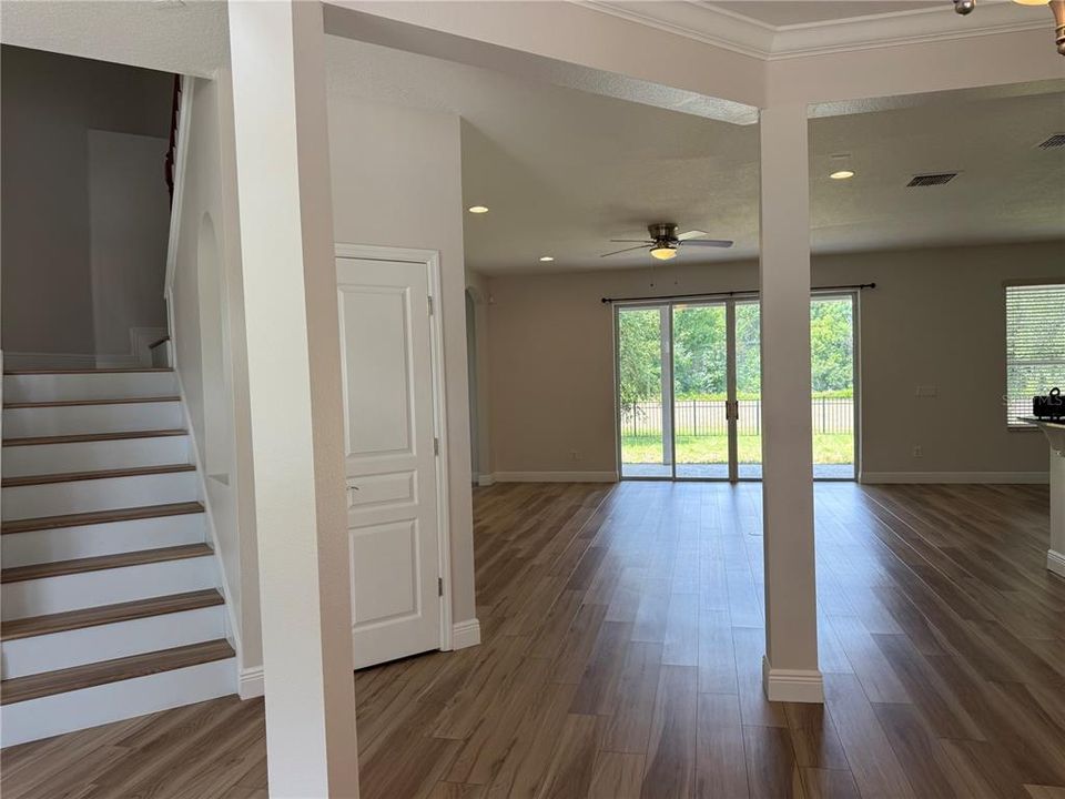 Active With Contract: $585,000 (5 beds, 4 baths, 3424 Square Feet)