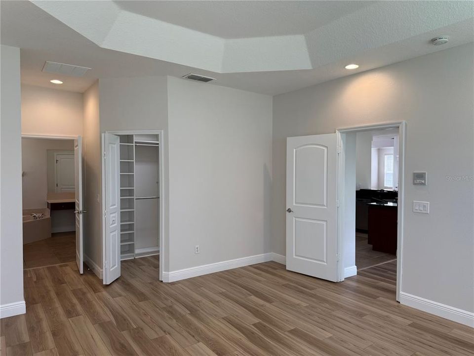 Active With Contract: $585,000 (5 beds, 4 baths, 3424 Square Feet)