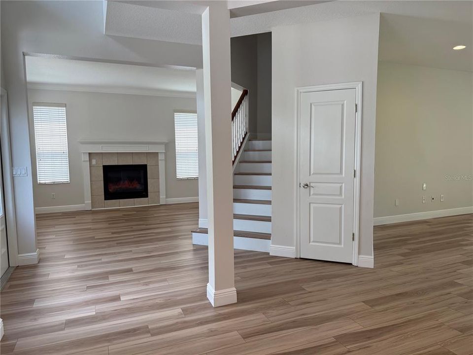 Active With Contract: $585,000 (5 beds, 4 baths, 3424 Square Feet)