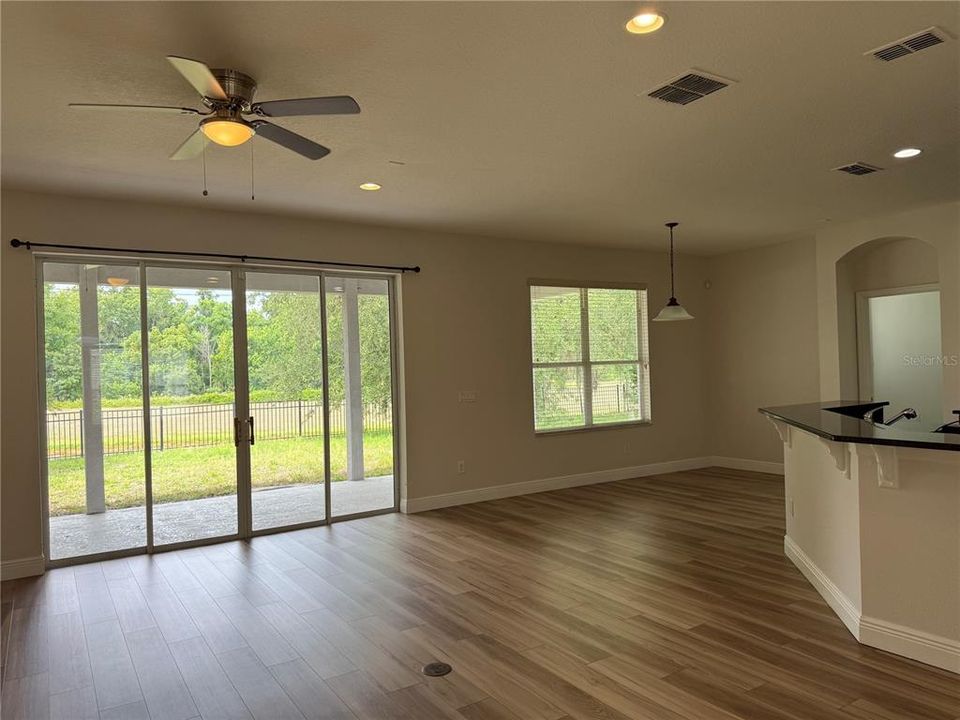 Active With Contract: $585,000 (5 beds, 4 baths, 3424 Square Feet)