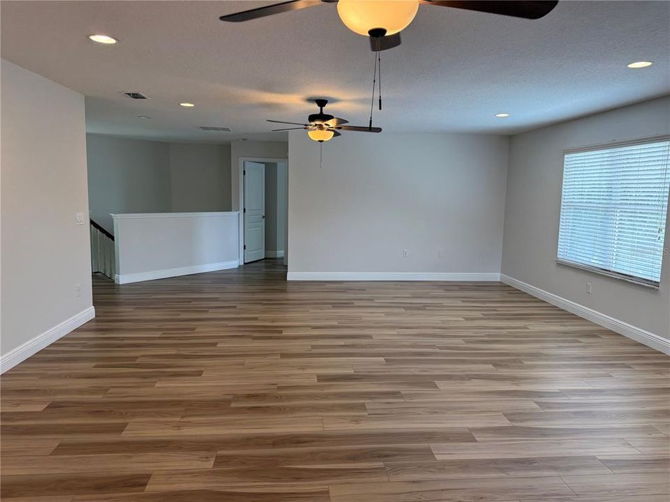Active With Contract: $585,000 (5 beds, 4 baths, 3424 Square Feet)