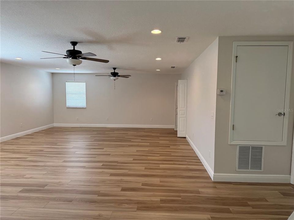 Active With Contract: $585,000 (5 beds, 4 baths, 3424 Square Feet)