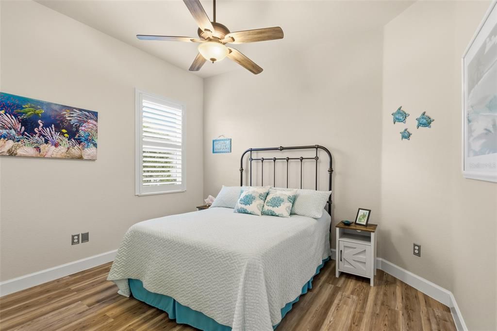 Activo con contrato: $699,900 (4 camas, 2 baños, 2255 Pies cuadrados)