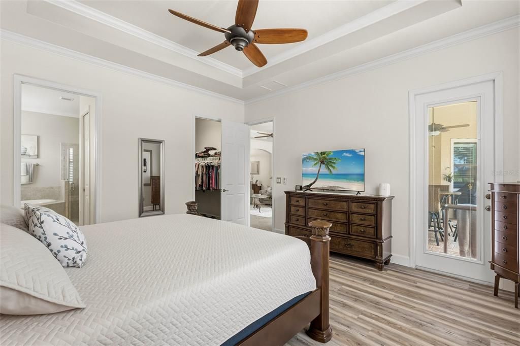 Activo con contrato: $699,900 (4 camas, 2 baños, 2255 Pies cuadrados)