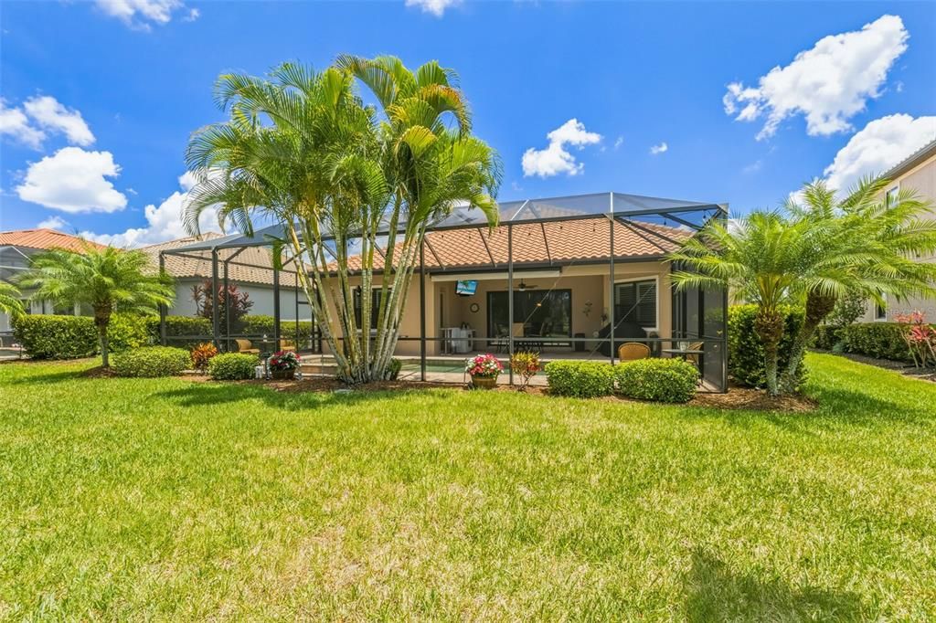 Activo con contrato: $699,900 (4 camas, 2 baños, 2255 Pies cuadrados)