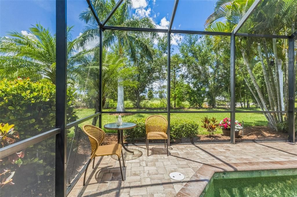 Activo con contrato: $699,900 (4 camas, 2 baños, 2255 Pies cuadrados)