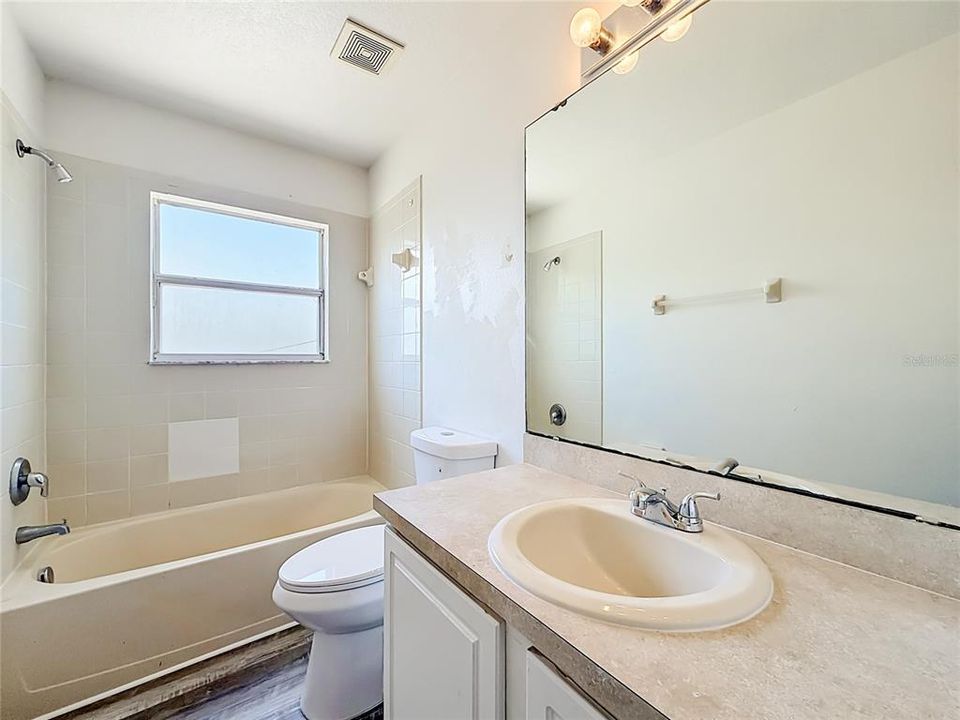 Active With Contract: $269,900 (4 beds, 2 baths, 2104 Square Feet)