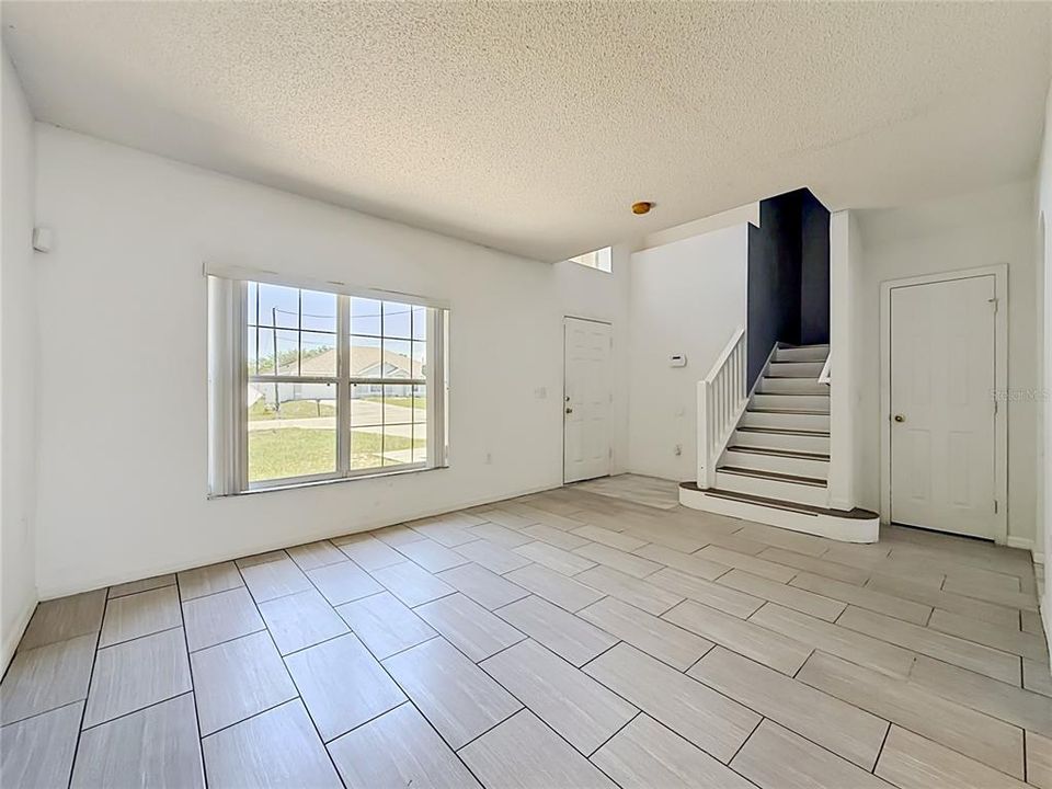 Active With Contract: $269,900 (4 beds, 2 baths, 2104 Square Feet)