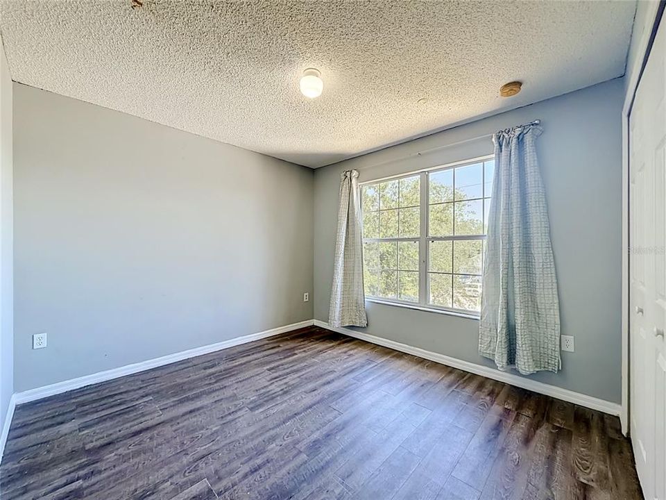 Active With Contract: $269,900 (4 beds, 2 baths, 2104 Square Feet)