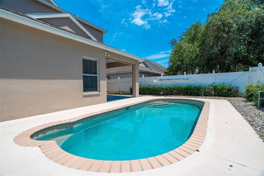 En Venta: $449,000 (3 camas, 2 baños, 1885 Pies cuadrados)