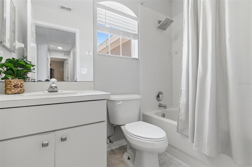 En Venta: $449,000 (3 camas, 2 baños, 1885 Pies cuadrados)