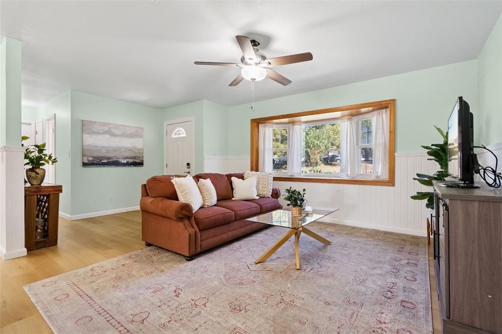 Active With Contract: $404,000 (3 beds, 2 baths, 1815 Square Feet)