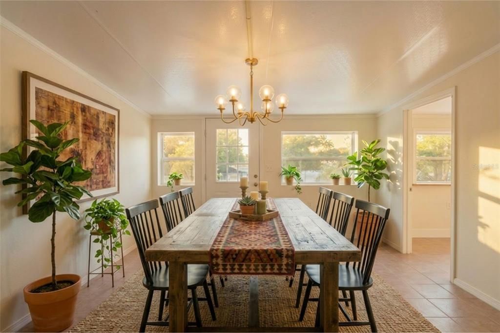 Active With Contract: $404,000 (3 beds, 2 baths, 1815 Square Feet)