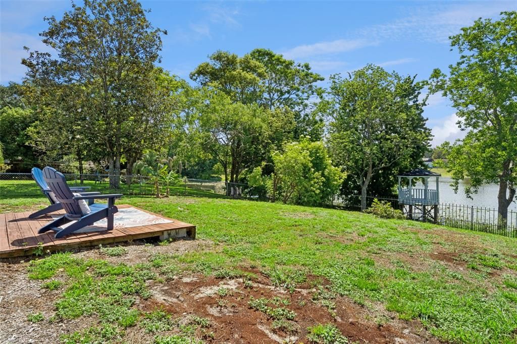 Active With Contract: $404,000 (3 beds, 2 baths, 1815 Square Feet)