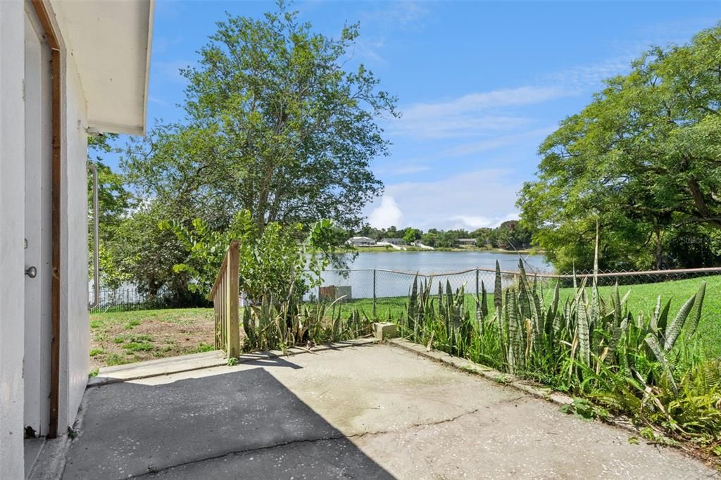Active With Contract: $404,000 (3 beds, 2 baths, 1815 Square Feet)