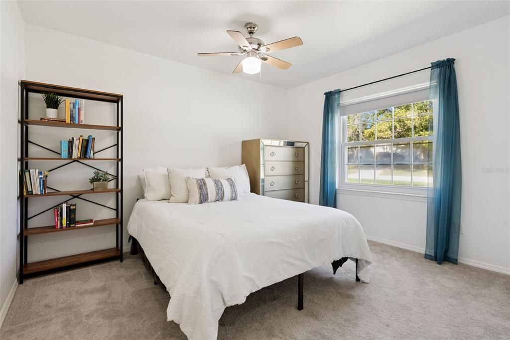 Active With Contract: $404,000 (3 beds, 2 baths, 1815 Square Feet)