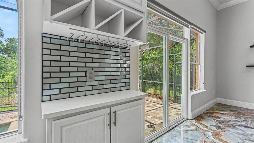 На продажу: $999,900 (6 спален, 5 ванн, 5118 Квадратных фут)