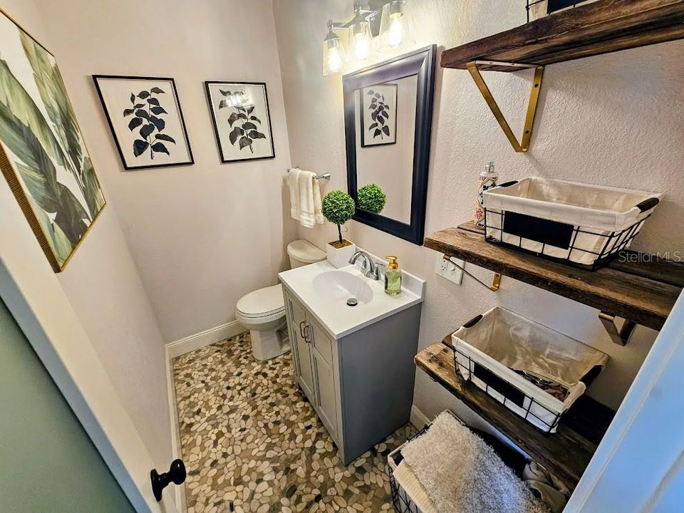 Active With Contract: $635,000 (3 beds, 2 baths, 1689 Square Feet)