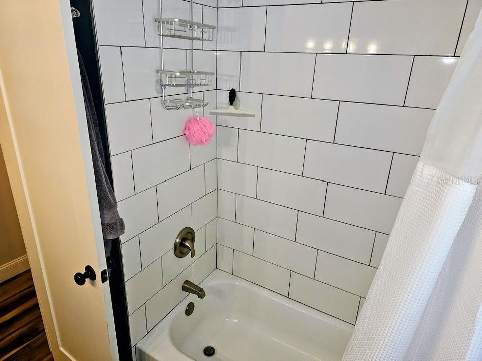 Active With Contract: $635,000 (3 beds, 2 baths, 1689 Square Feet)