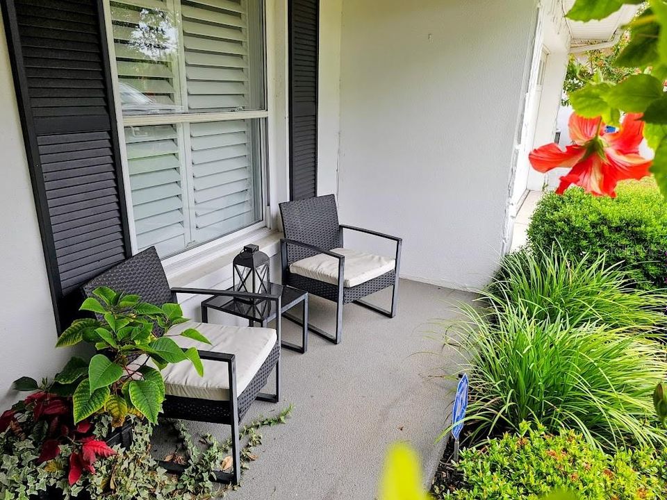 Active With Contract: $635,000 (3 beds, 2 baths, 1689 Square Feet)