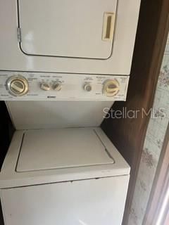 For Sale: $79,900 (1 beds, 1 baths, 408 Square Feet)