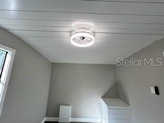 For Sale: $79,900 (1 beds, 1 baths, 408 Square Feet)