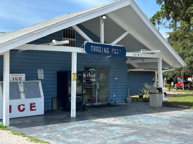 For Sale: $79,900 (1 beds, 1 baths, 408 Square Feet)