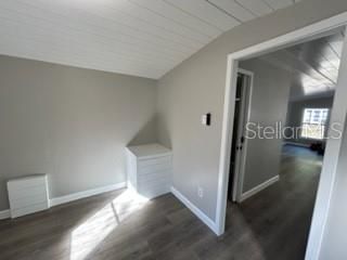 For Sale: $79,900 (1 beds, 1 baths, 408 Square Feet)