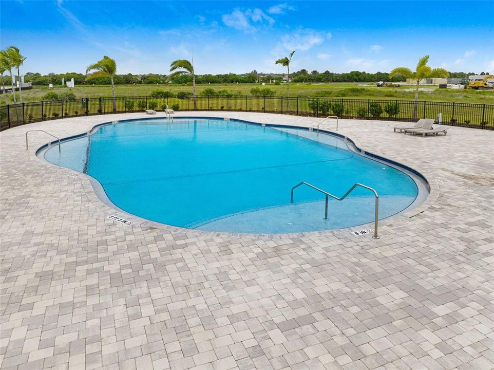For Sale: $394,900 (4 beds, 2 baths, 1978 Square Feet)