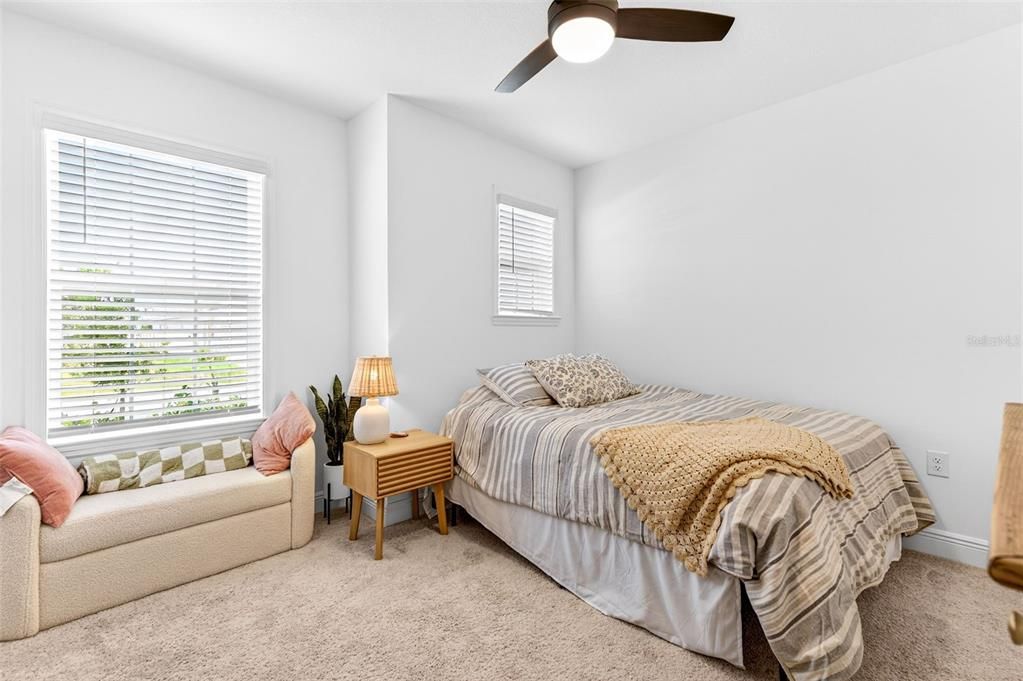 For Sale: $394,900 (4 beds, 2 baths, 1978 Square Feet)