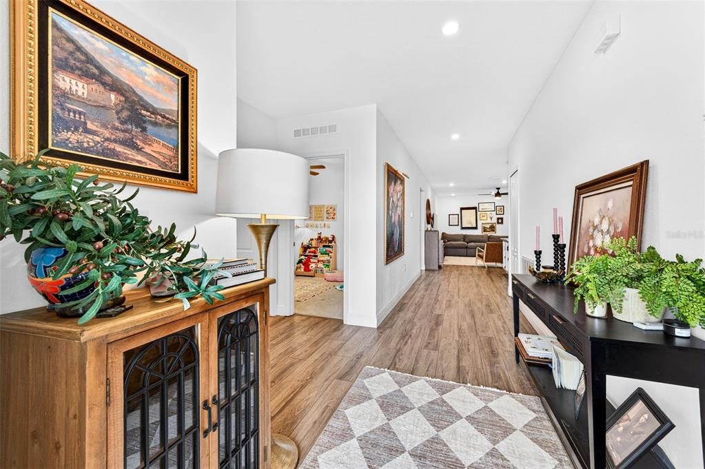For Sale: $394,900 (4 beds, 2 baths, 1978 Square Feet)