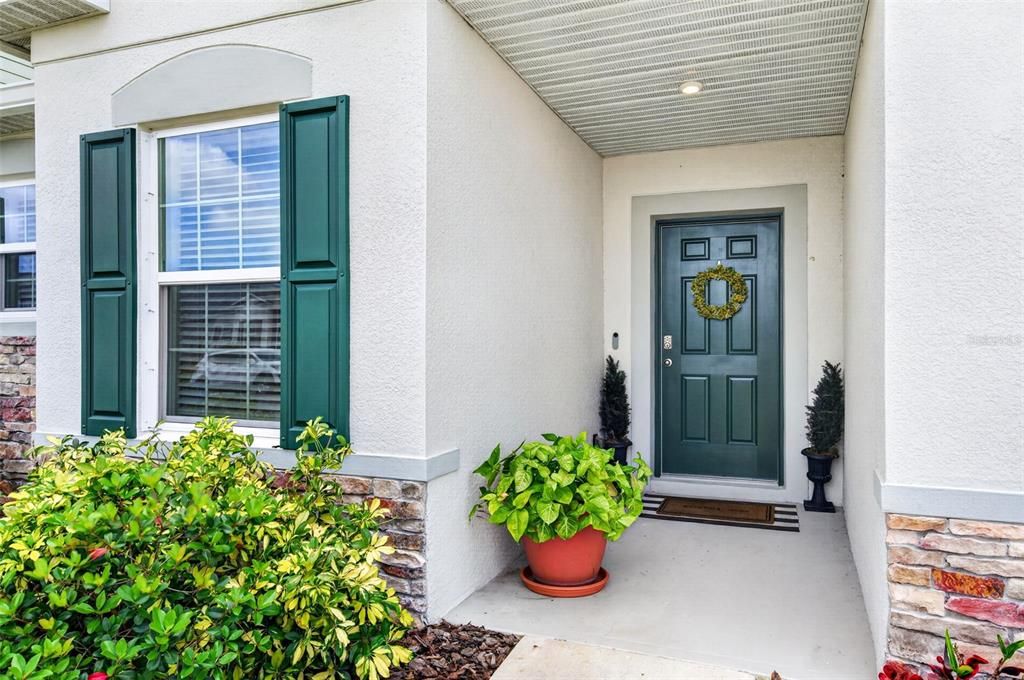 For Sale: $394,900 (4 beds, 2 baths, 1978 Square Feet)