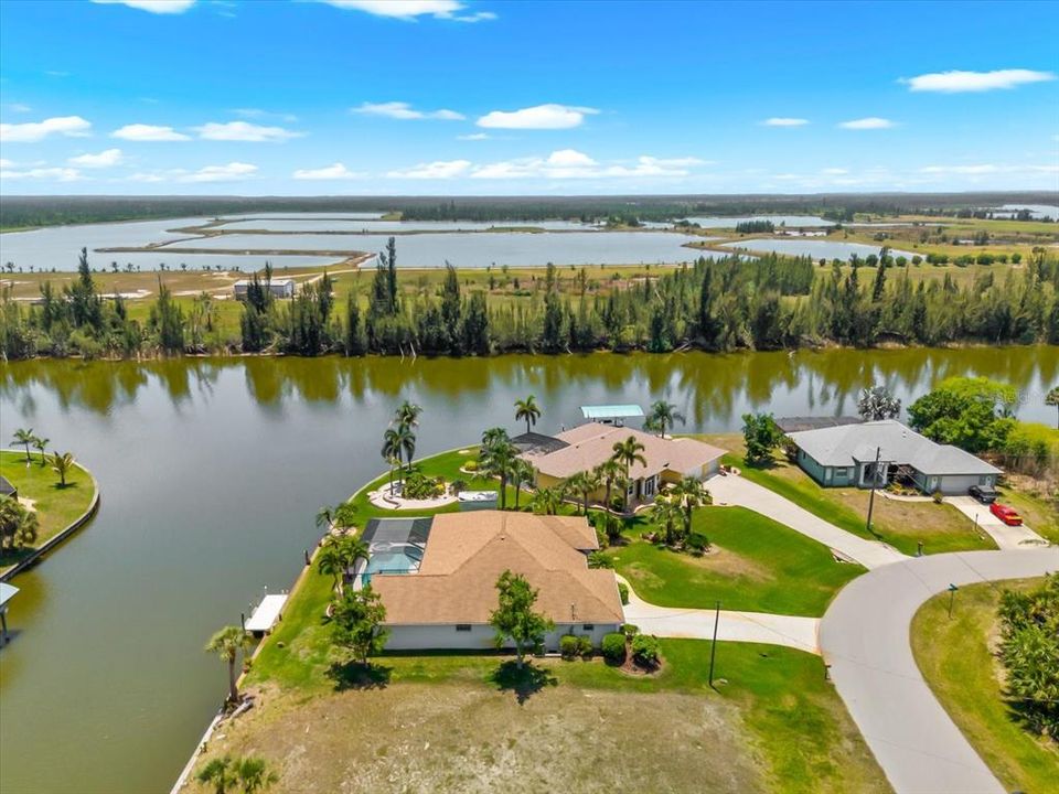 For Sale: $550,000 (3 beds, 2 baths, 2560 Square Feet)