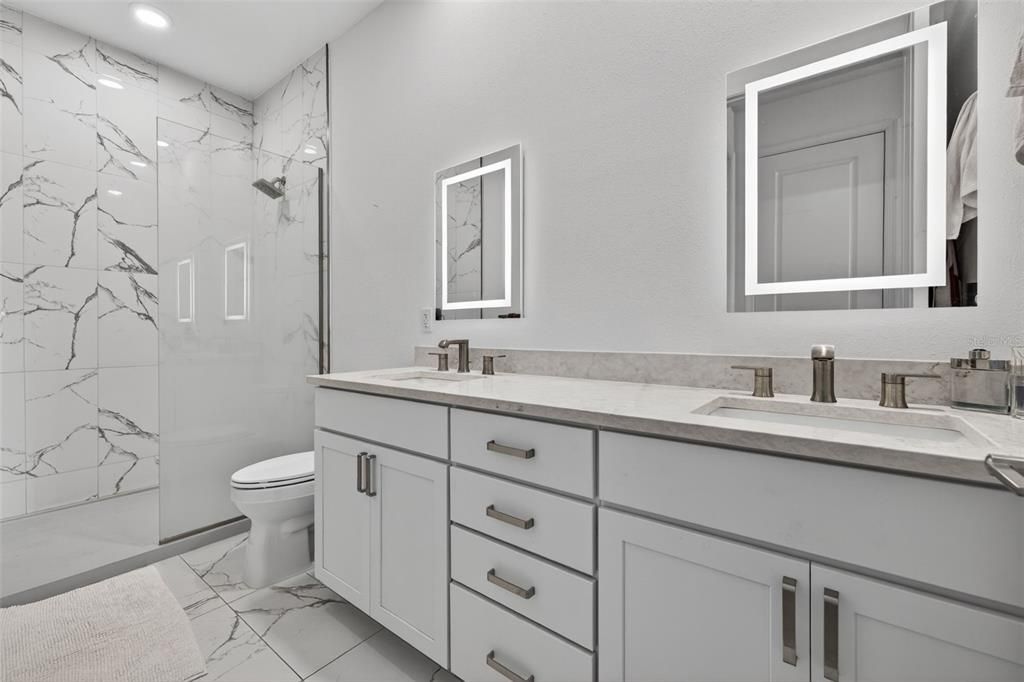 В аренду: $3,750 (2 спален, 2 ванн, 1310 Квадратных фут)