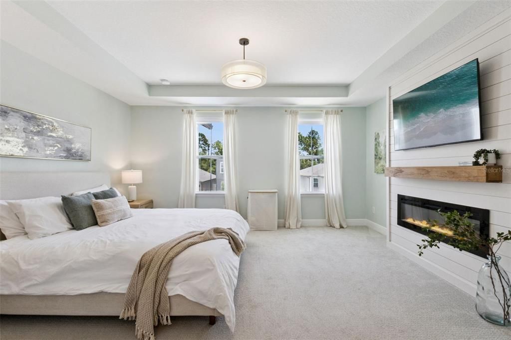 En Venta: $739,900 (4 camas, 3 baños, 3144 Pies cuadrados)