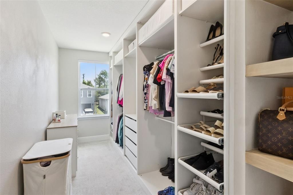 En Venta: $739,900 (4 camas, 3 baños, 3144 Pies cuadrados)