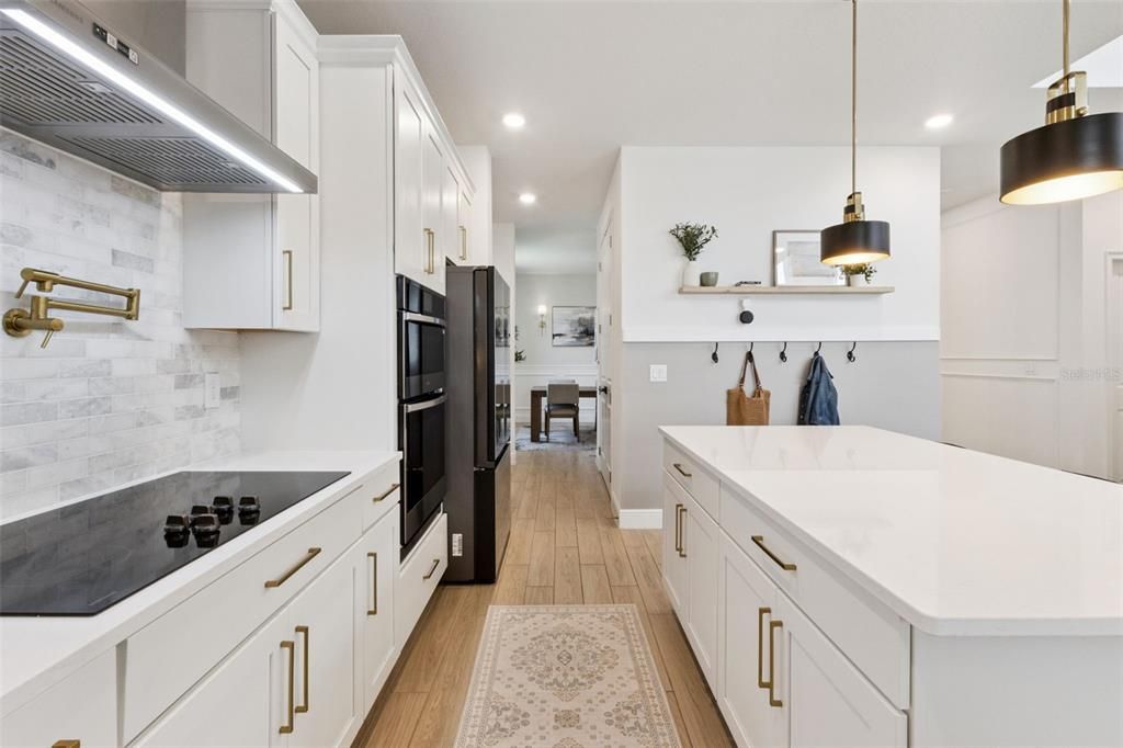En Venta: $739,900 (4 camas, 3 baños, 3144 Pies cuadrados)
