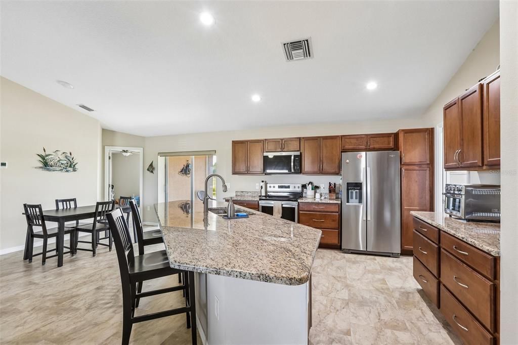 For Sale: $359,900 (3 beds, 2 baths, 1622 Square Feet)