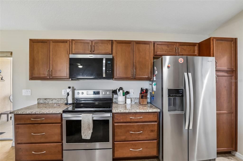 For Sale: $359,900 (3 beds, 2 baths, 1622 Square Feet)