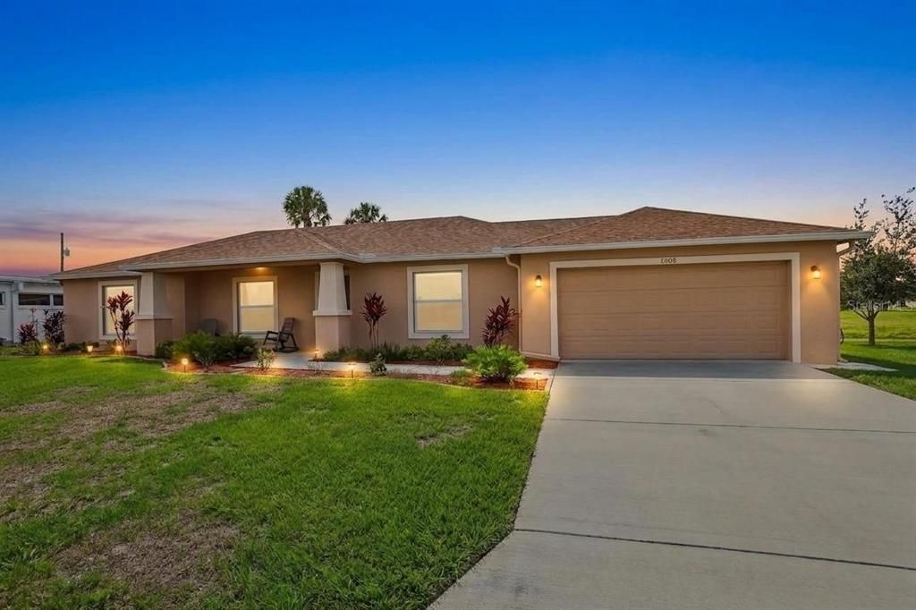 For Sale: $359,900 (3 beds, 2 baths, 1622 Square Feet)
