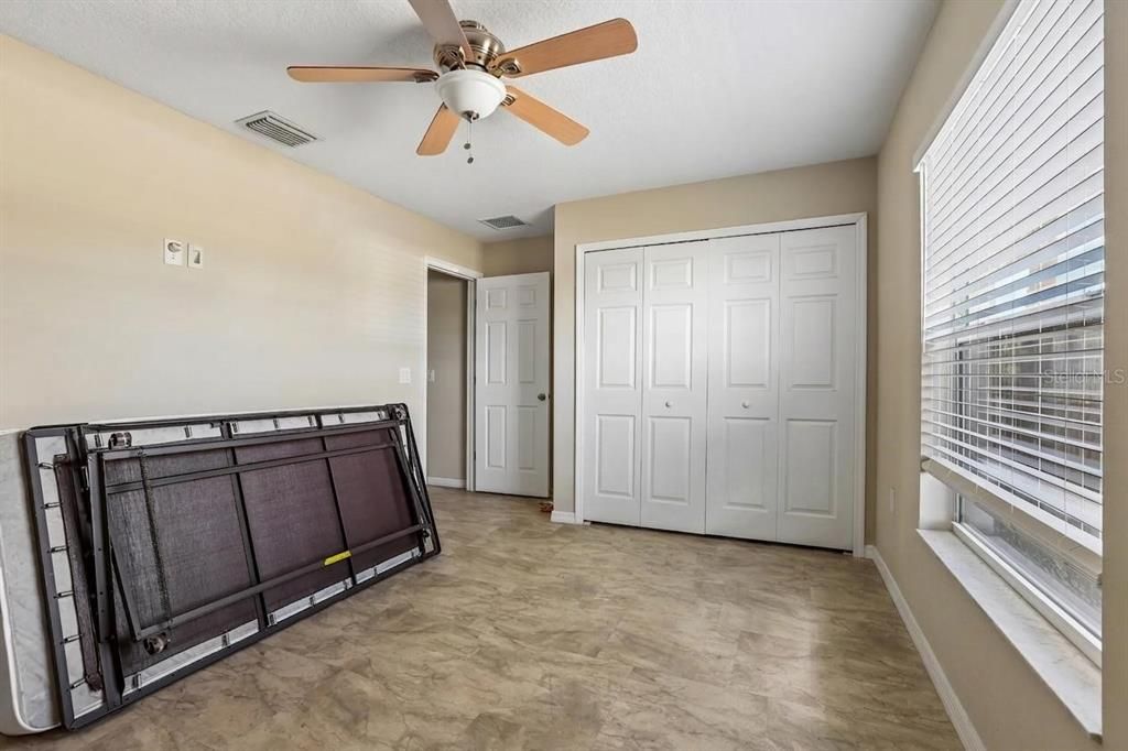 For Sale: $359,900 (3 beds, 2 baths, 1622 Square Feet)