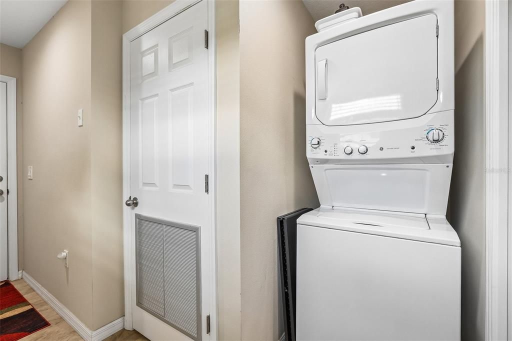 For Sale: $359,900 (3 beds, 2 baths, 1622 Square Feet)