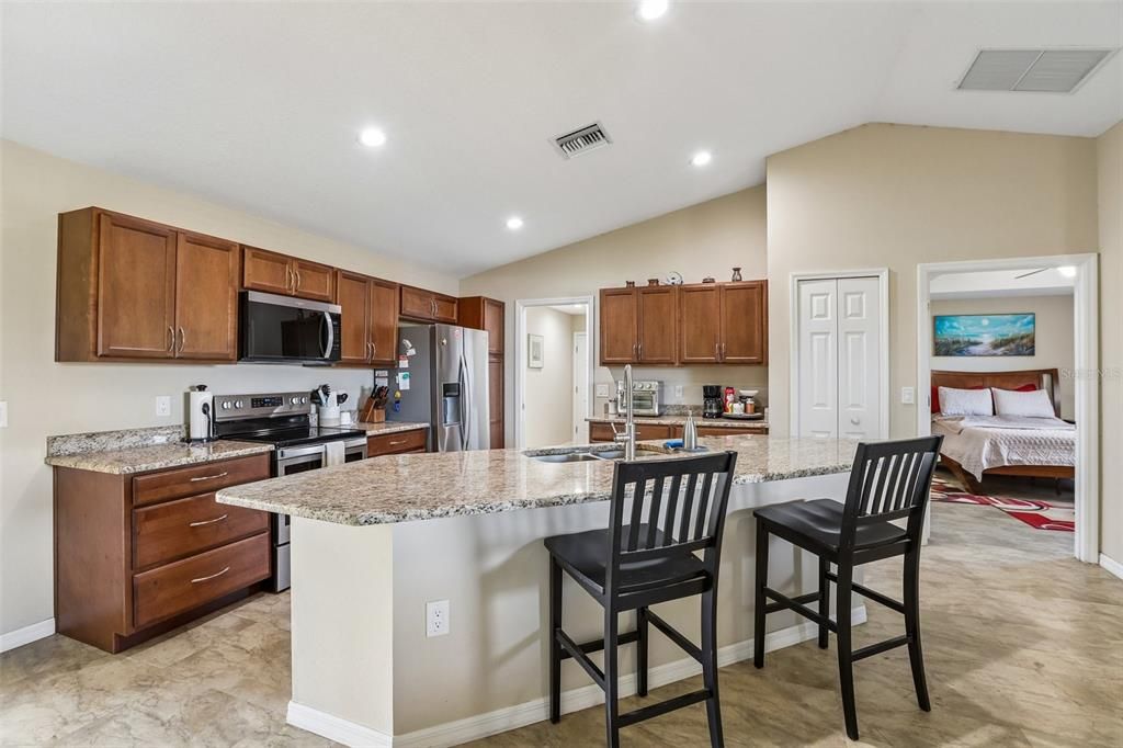 For Sale: $359,900 (3 beds, 2 baths, 1622 Square Feet)