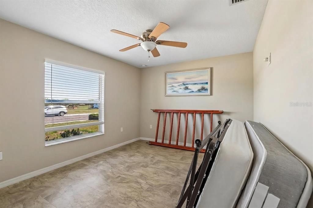For Sale: $359,900 (3 beds, 2 baths, 1622 Square Feet)