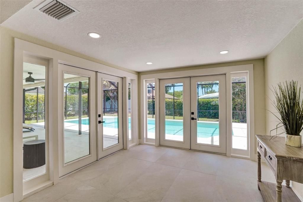 En Venta: $820,000 (3 camas, 2 baños, 2190 Pies cuadrados)