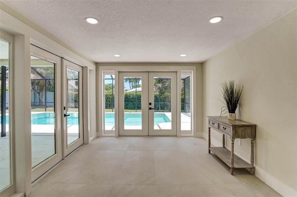 En Venta: $820,000 (3 camas, 2 baños, 2190 Pies cuadrados)