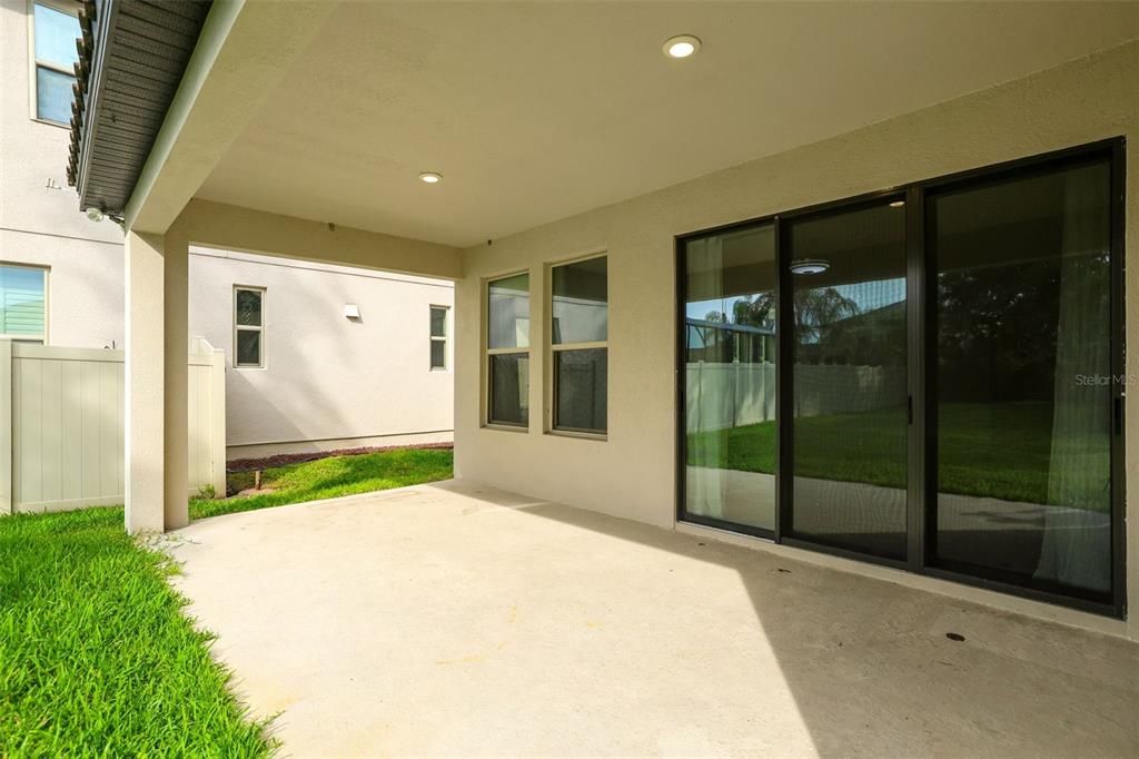 Activo con contrato: $900,000 (5 camas, 3 baños, 4202 Pies cuadrados)